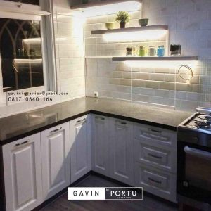 design kabinet dapur bawah semi klasik putih project di Bintaro id3359