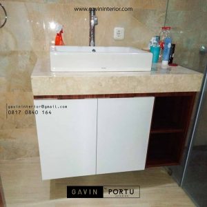 contoh kabinet wastafel minimalis kamar mandi di Kosambi Dalam id3408